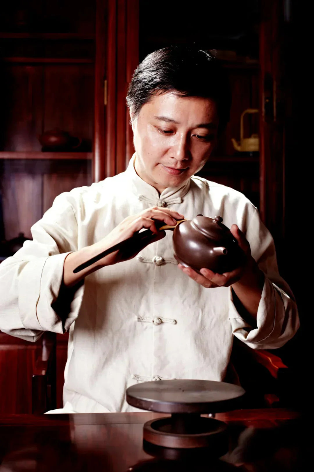 yixing teapot artist zhou Junzhi