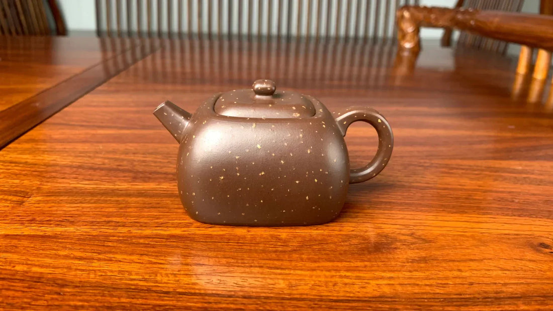 zisha teapot on the table