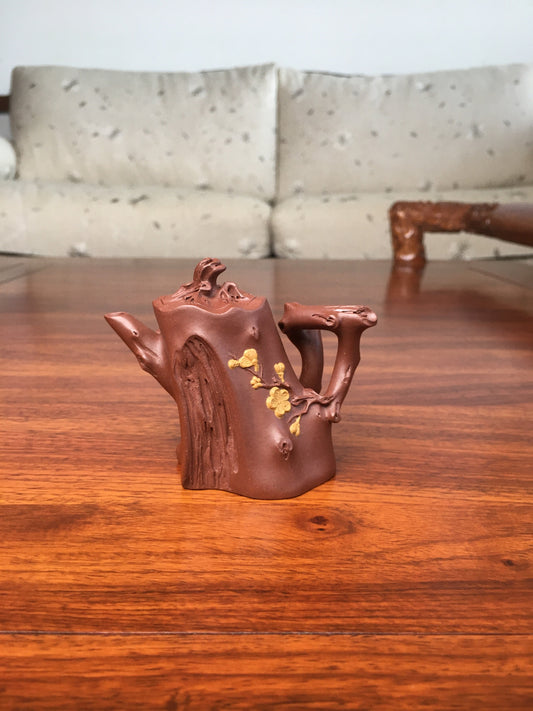 Artist teapots front