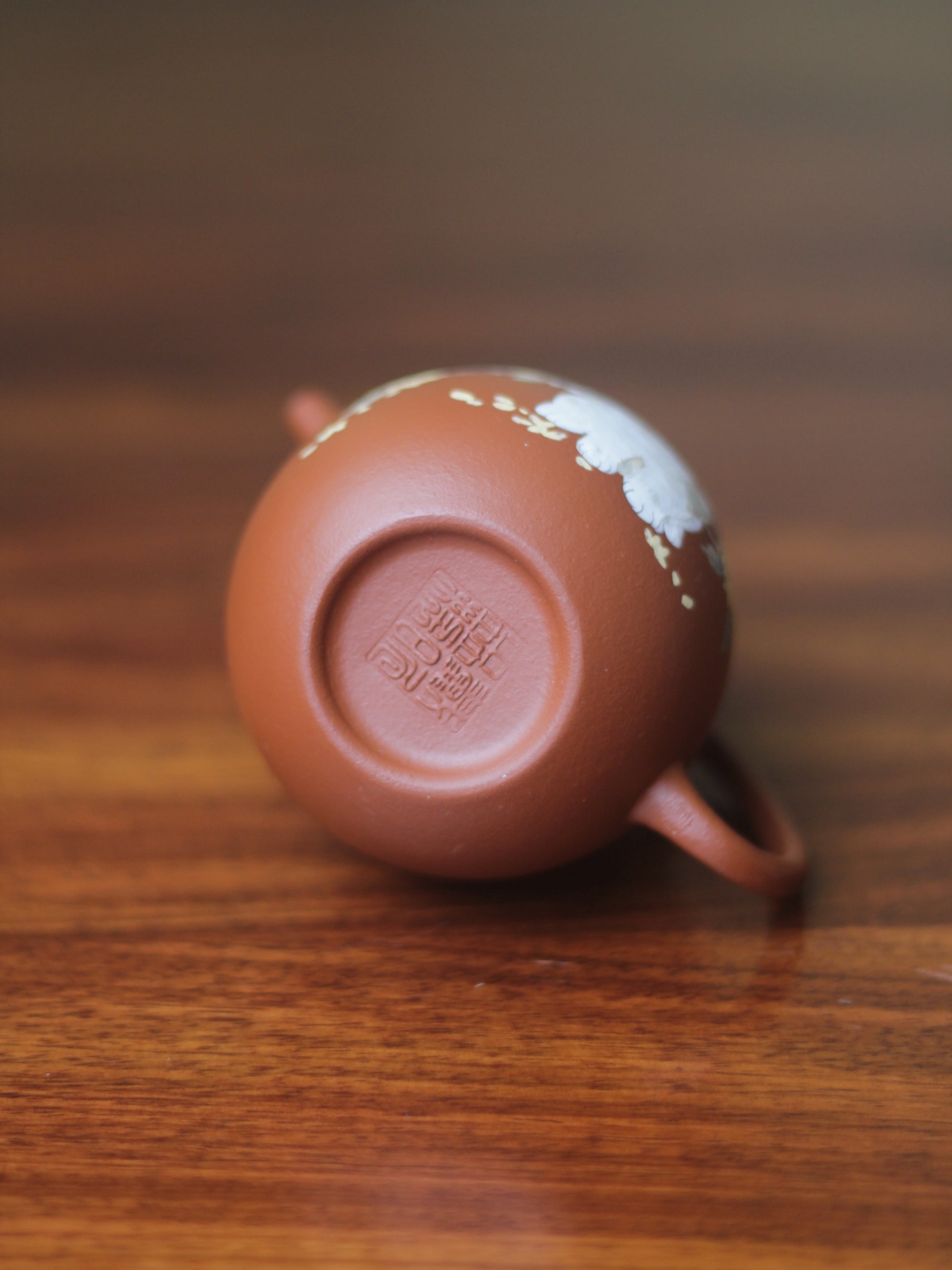 Clay teapot flower designs seal mark