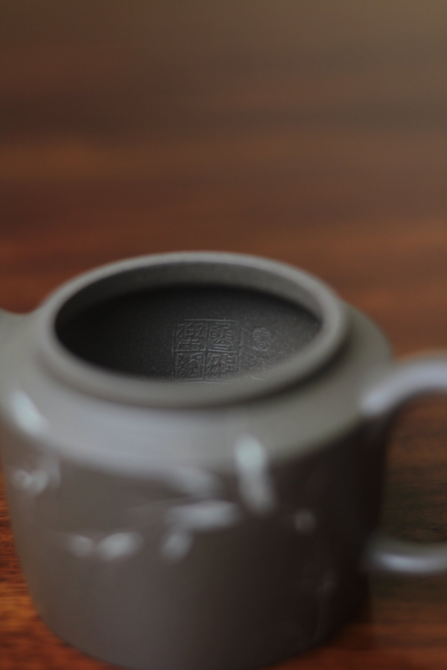 Clay teapot snow bamboo inside seal mark