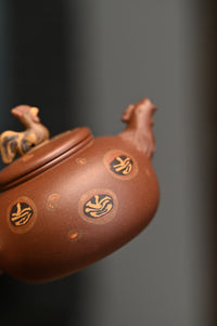 Yixing teapot Golden Rooster 200ml full handmade