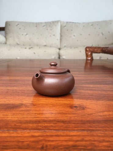 Expensive teapots handmade by artist from zisha art gallery right | Siyutao Teapot