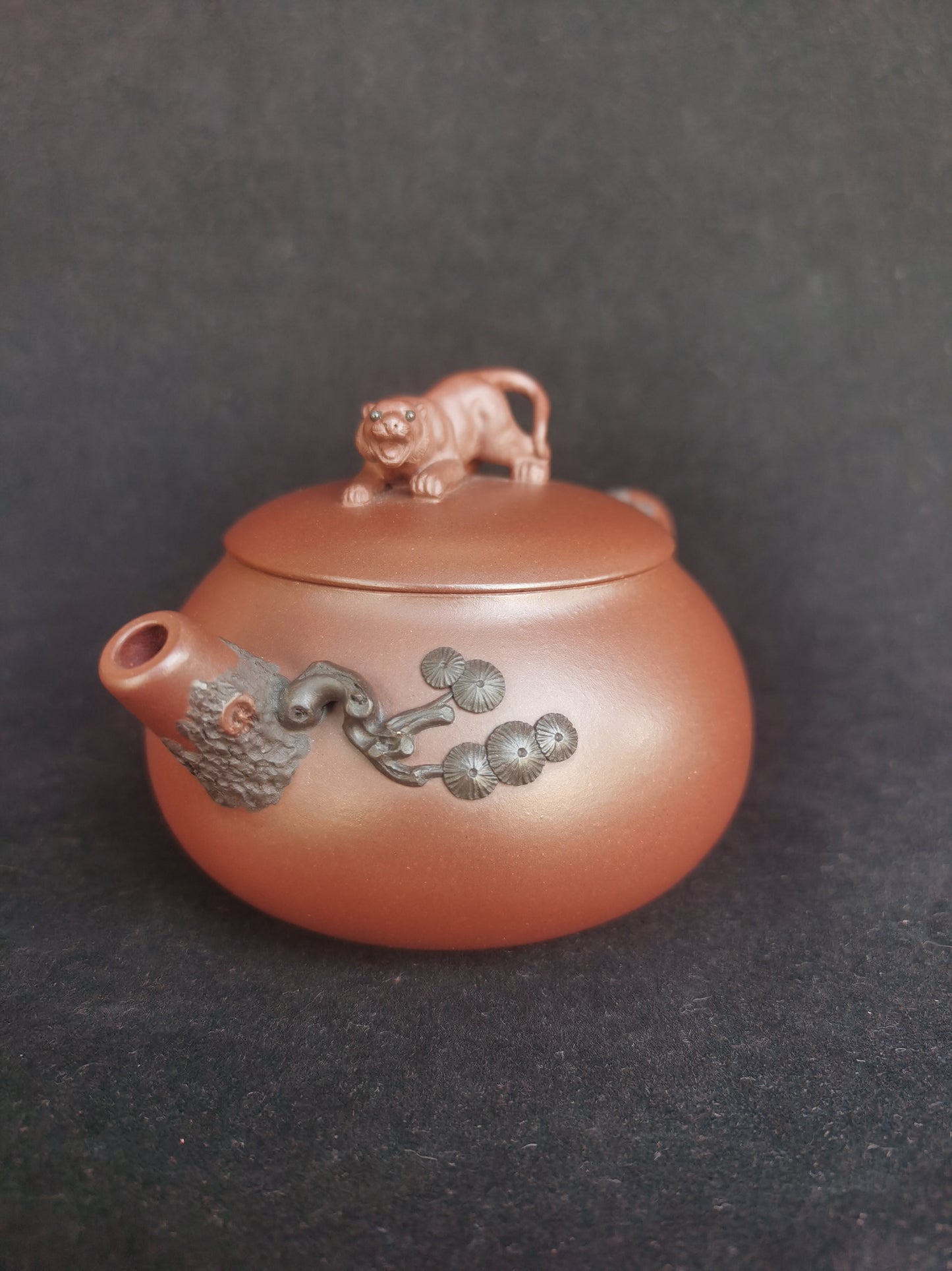 Yixing teapot leopard 200ml Gu Fa Lian ni (Most Archaic Clay Forming)DiCaoQing clay from HuangLongMine4  full handmade