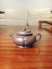 Artwork Yixing teapot Lotus Platform 180ml fully handmade