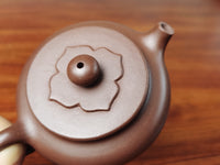 Artwork Yixing teapot Bian Shi 85ml fully handmade by Quan Hong Sun