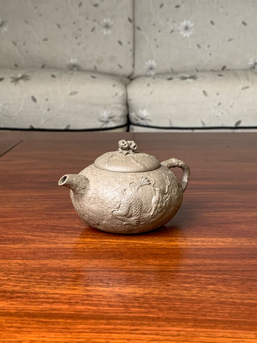 Teapot artwork collectible named dragon handmade by artist right