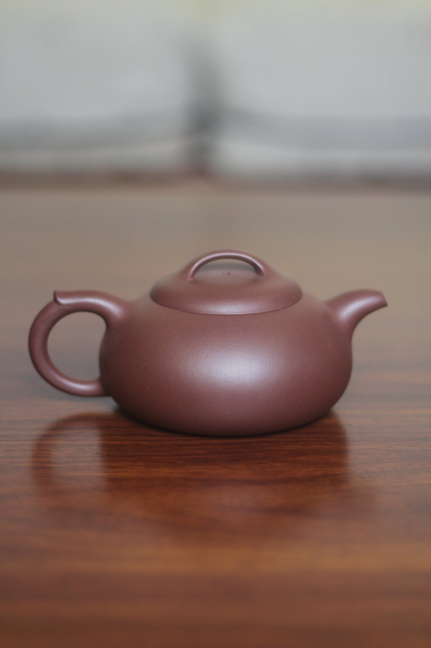 Teapot named guo qiao bian fu 280ml fully handmade by artist