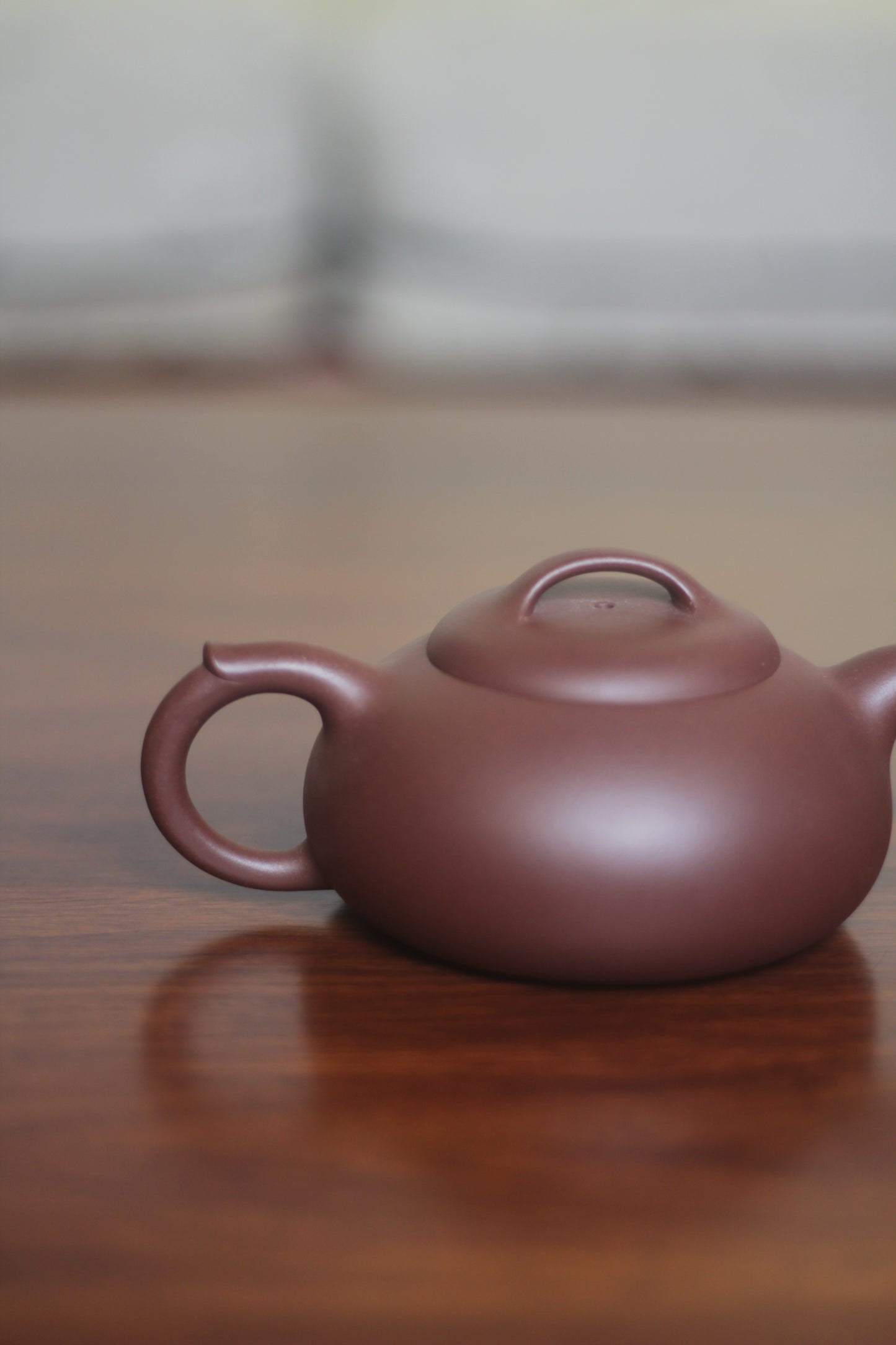 Teapot named guo qiao bian fu 280ml fully handmade by artist