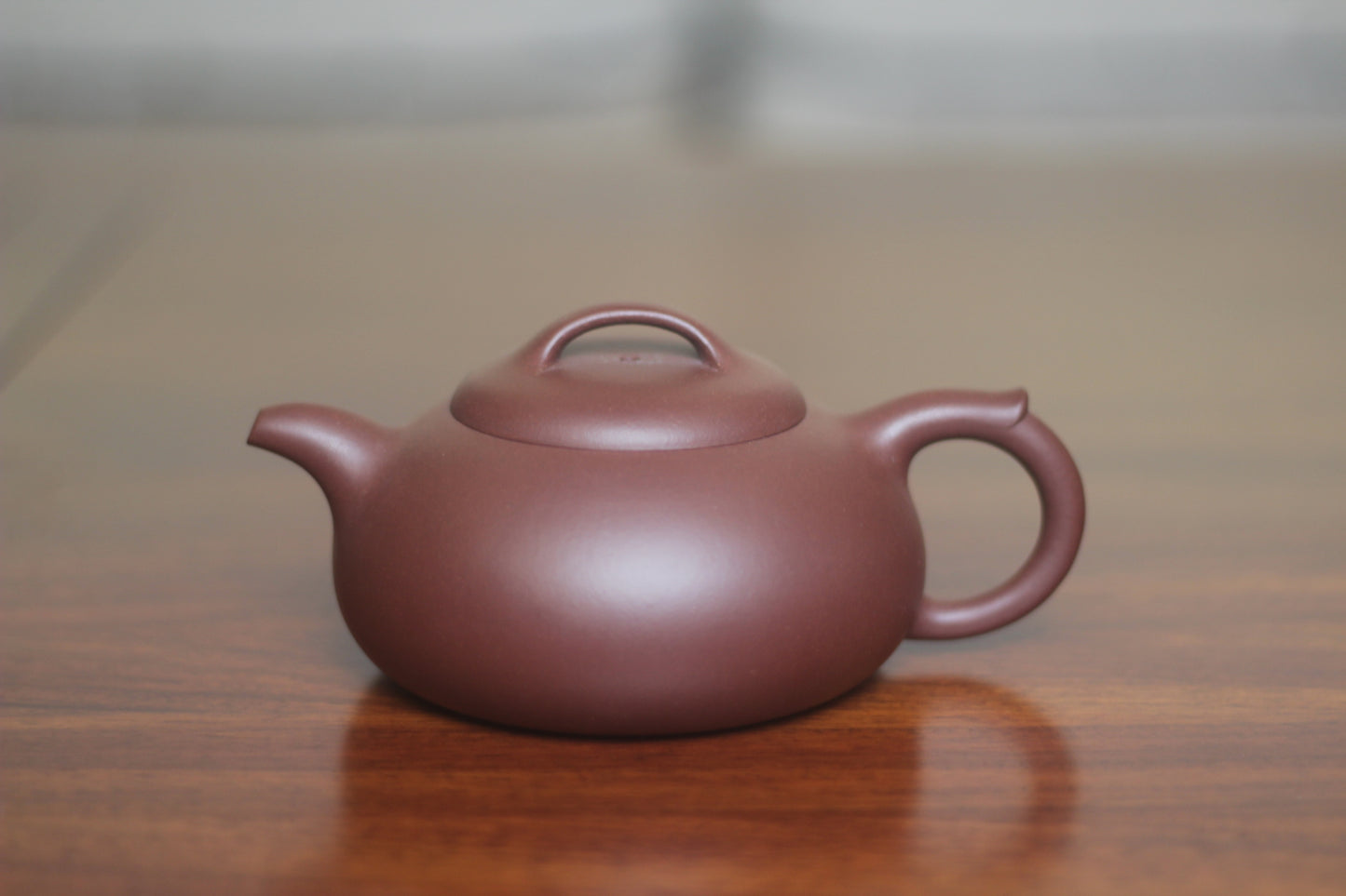 Teapot named guo qiao bian fu 280ml fully handmade by artist