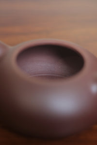 Teapot named guo qiao bian fu 280ml fully handmade by artist