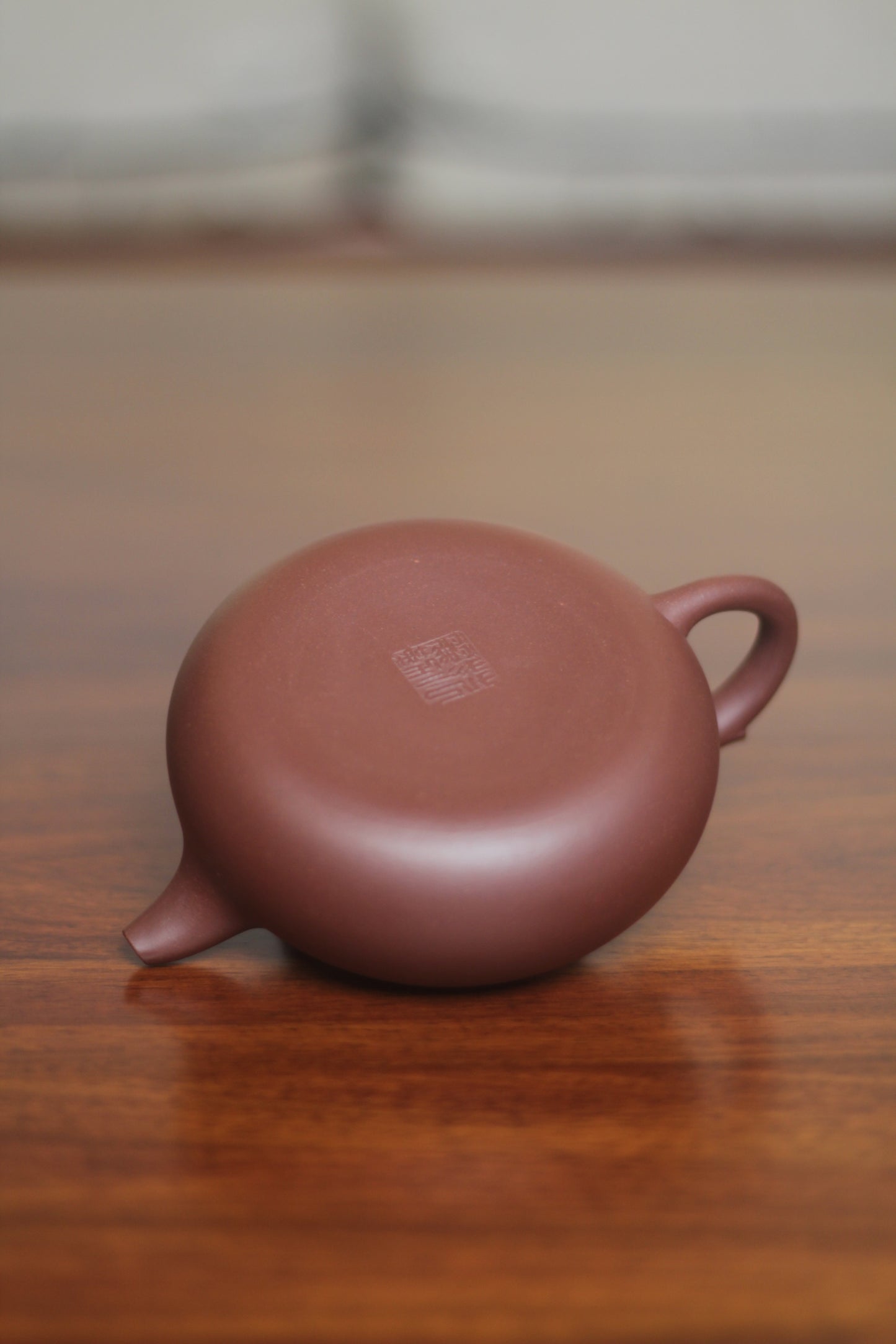 Teapot named guo qiao bian fu 280ml fully handmade by artist