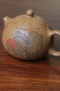 Yixing clay teapot Xi Shi pattern detail