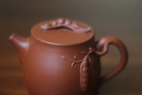 yixing teapot pea design sculpture details