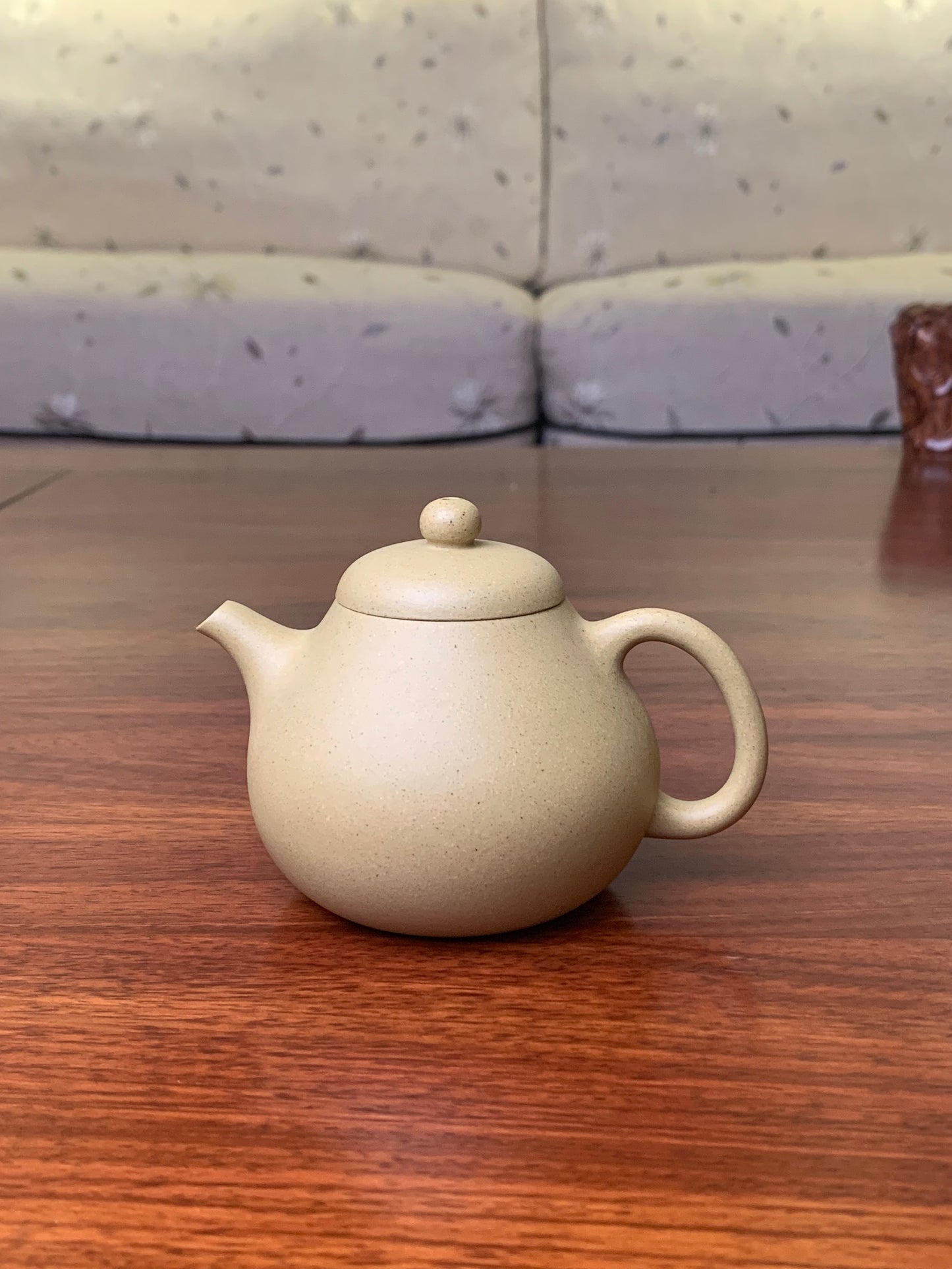 this is an artwork  teapot handcrafted from yixing zisha purple clay,high-quality best choice.