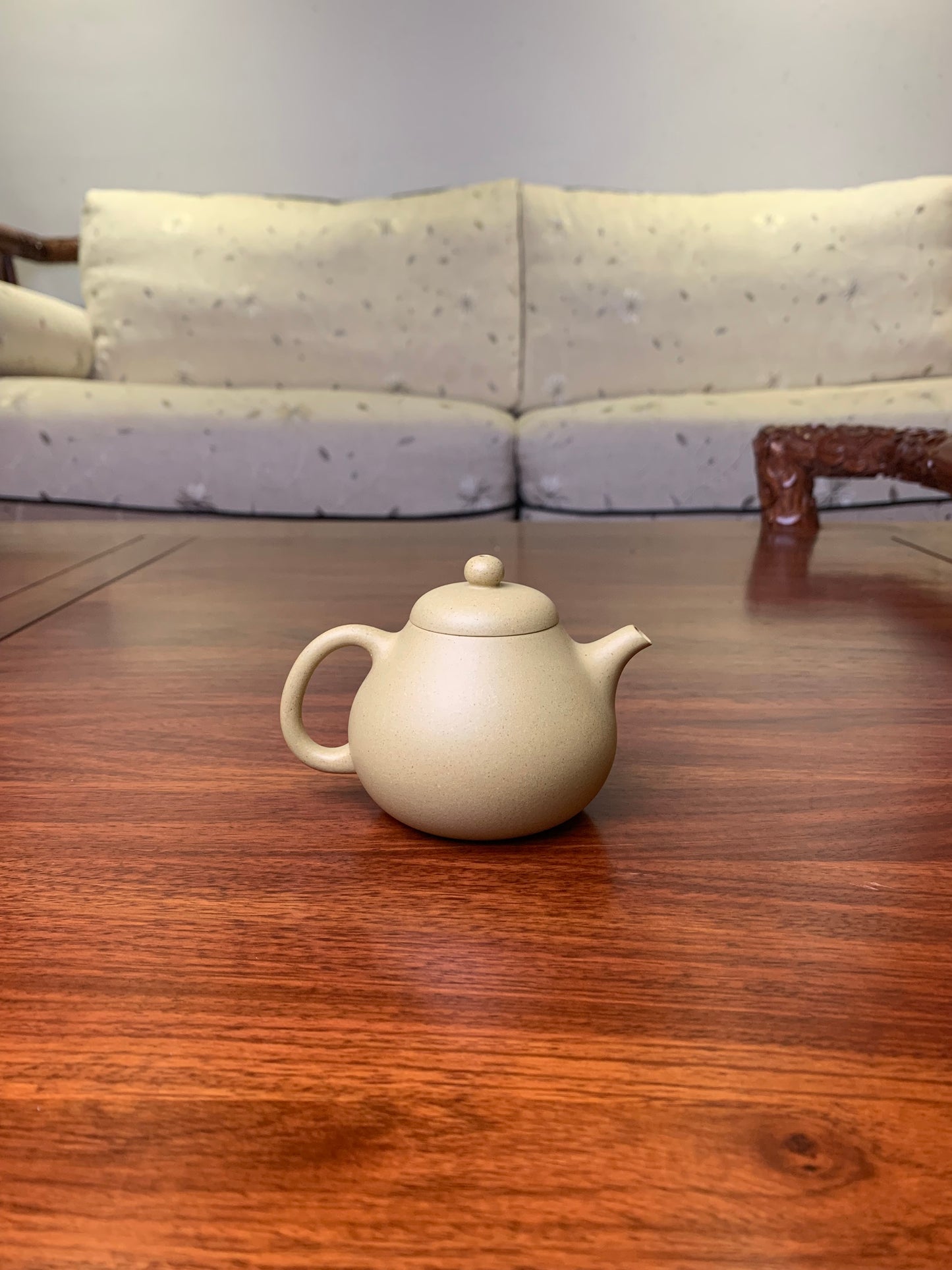 this is an artwork  teapot handcrafted from yixing zisha purple clay,high-quality best choice.