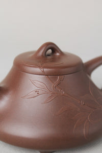 the bamboo painting on the artwork  teapot shi piao