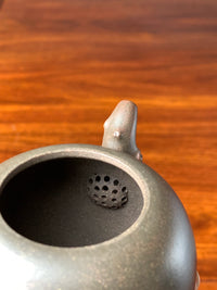 the ball filter of this handmade yixing teapot