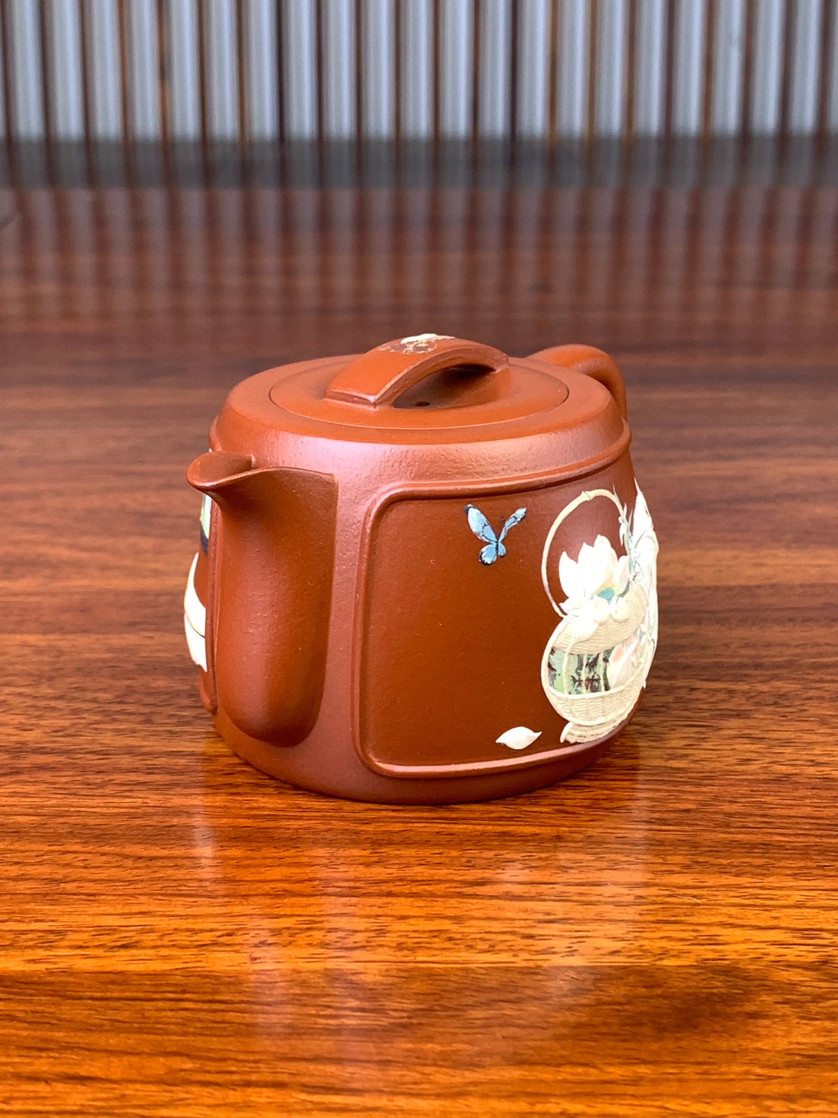 right view of the beautiful teapot with cat & flower painting