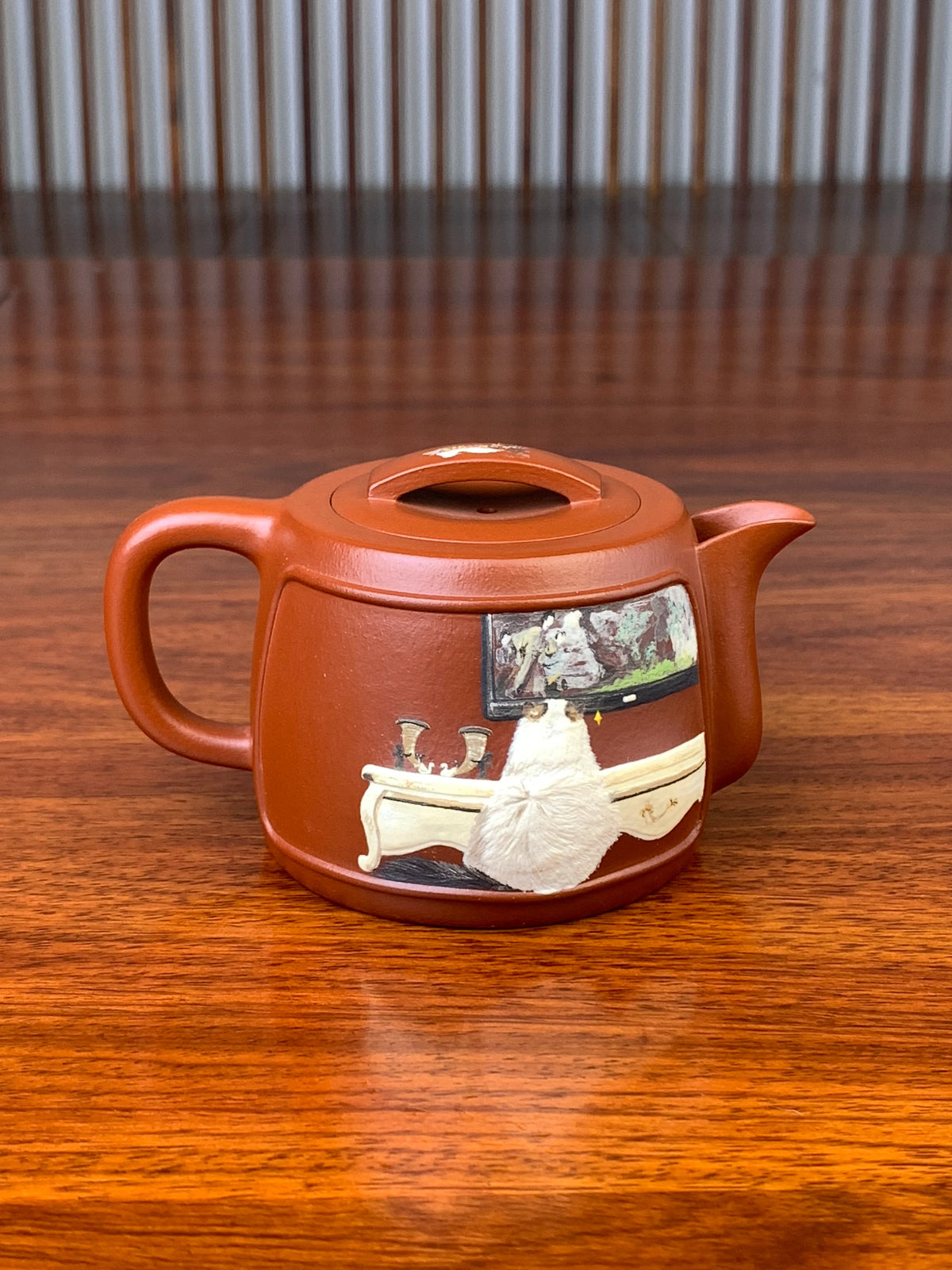 back view of the beautiful teapot with cat & flower painting