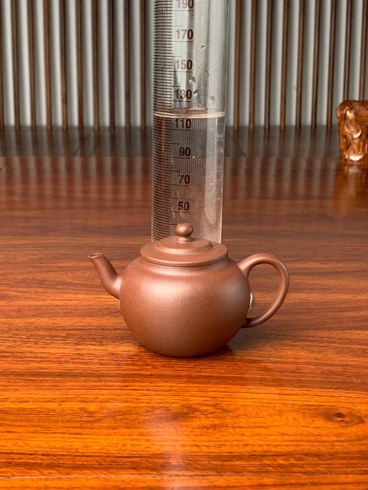 the capacity of the yixing teapot is 120ml
