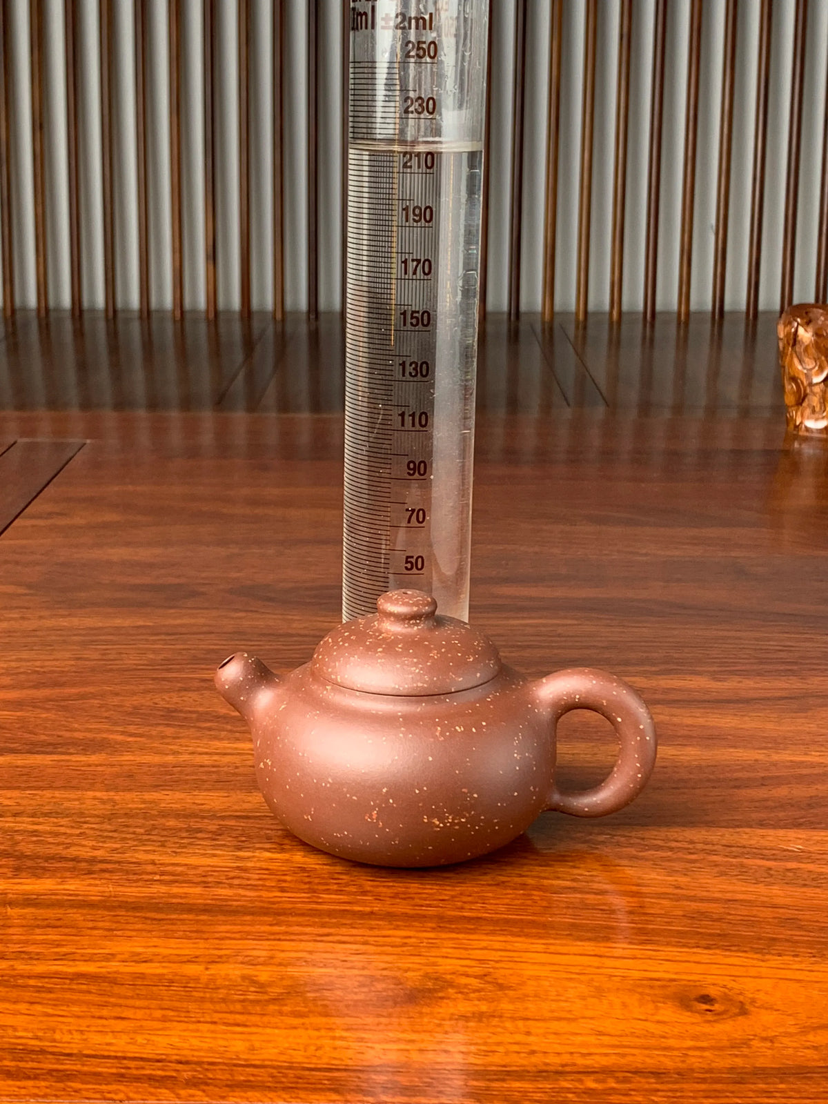 the capacity of this yixing teapot is 218ml