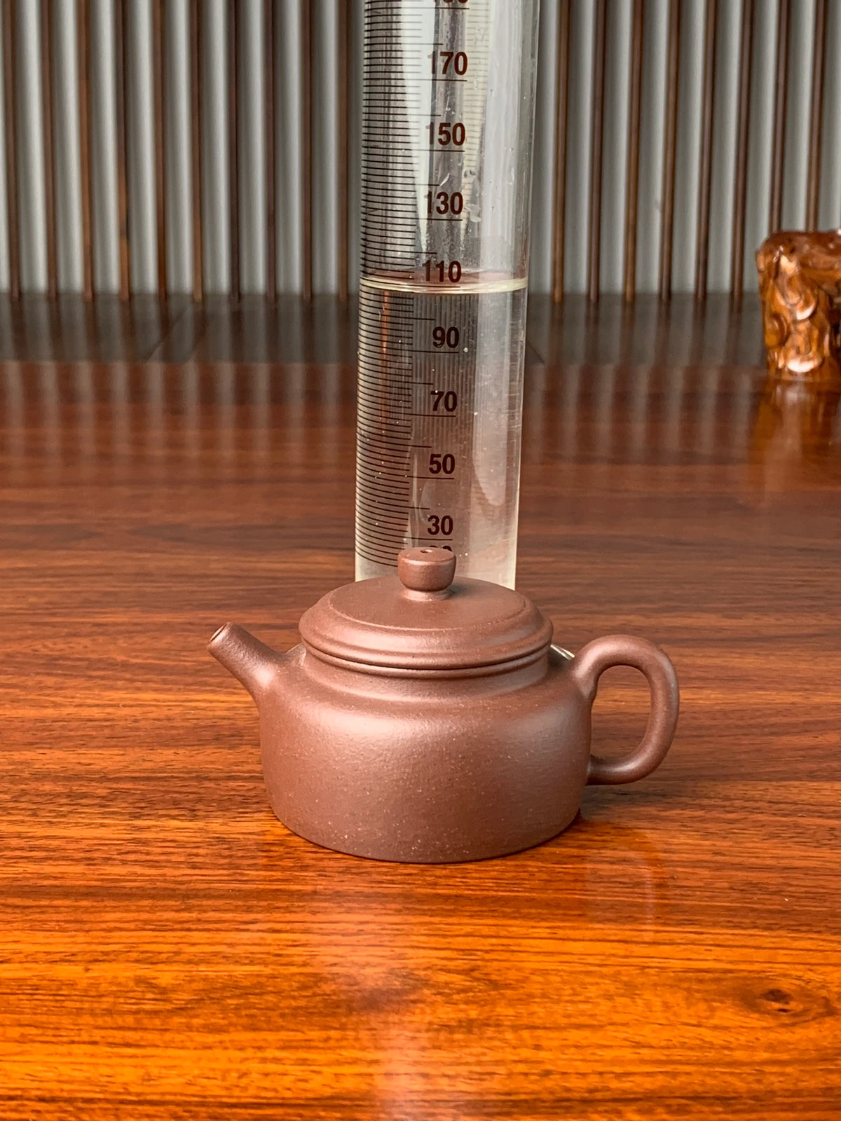the capacity of the teapot is 110ml
