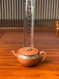 the capacity of the teapot is 210ml