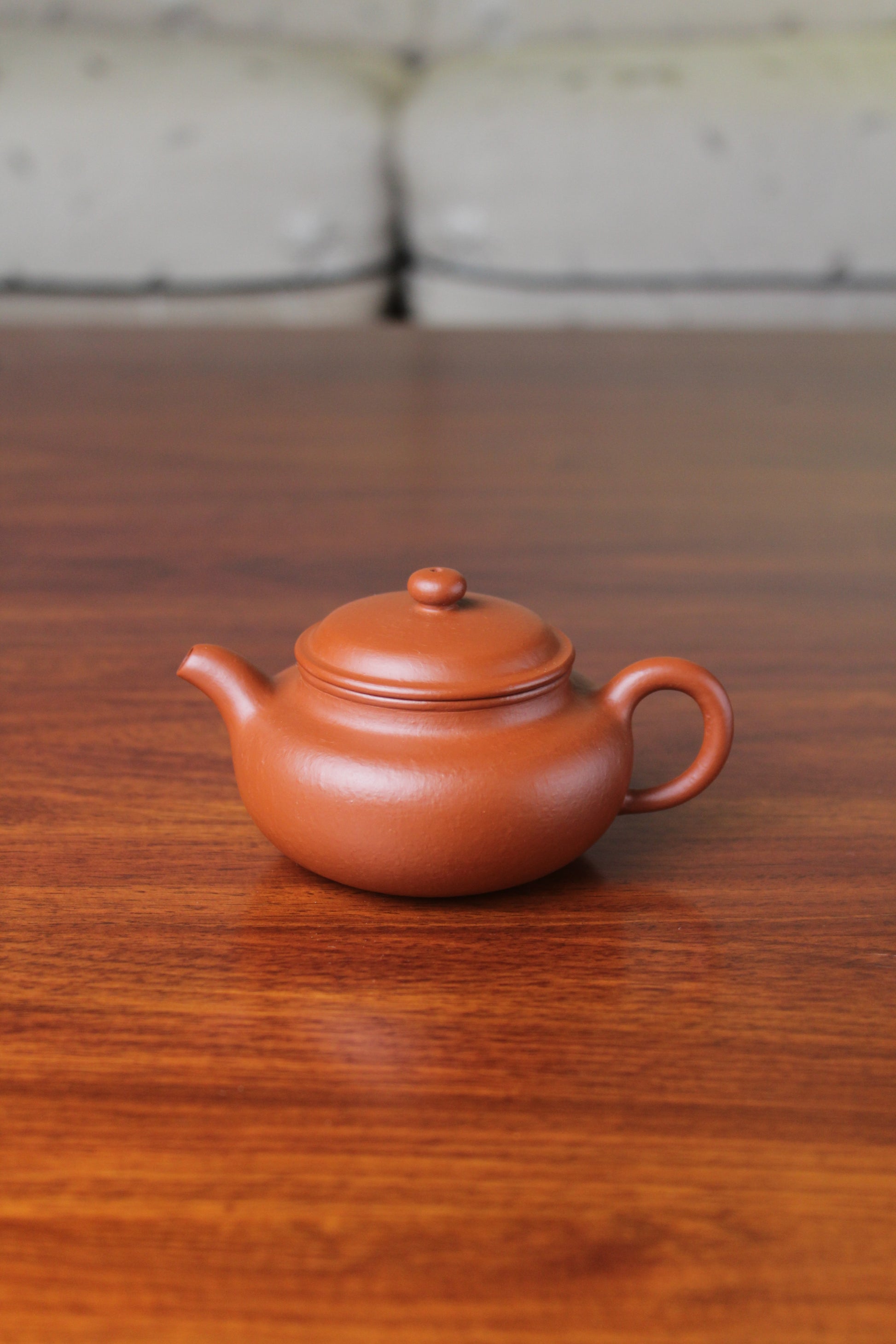 chinese teapot fang gu on the table