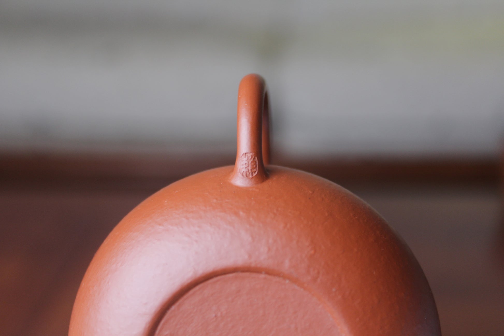 handle mark of the chinese teapot fang gu