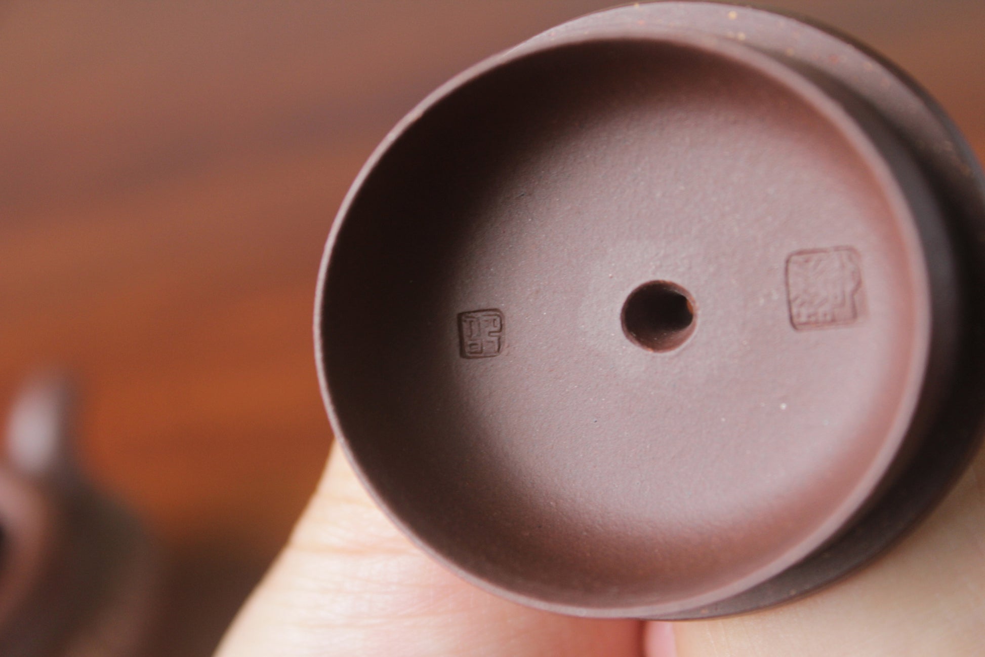 Lid mark of the collectible teapot handmade by teapot artist