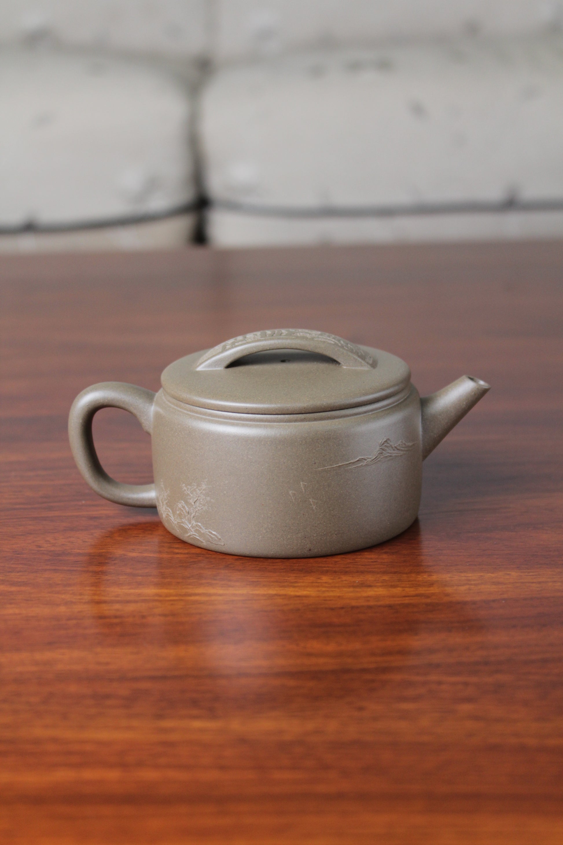 Back of the collectible teapot han wa