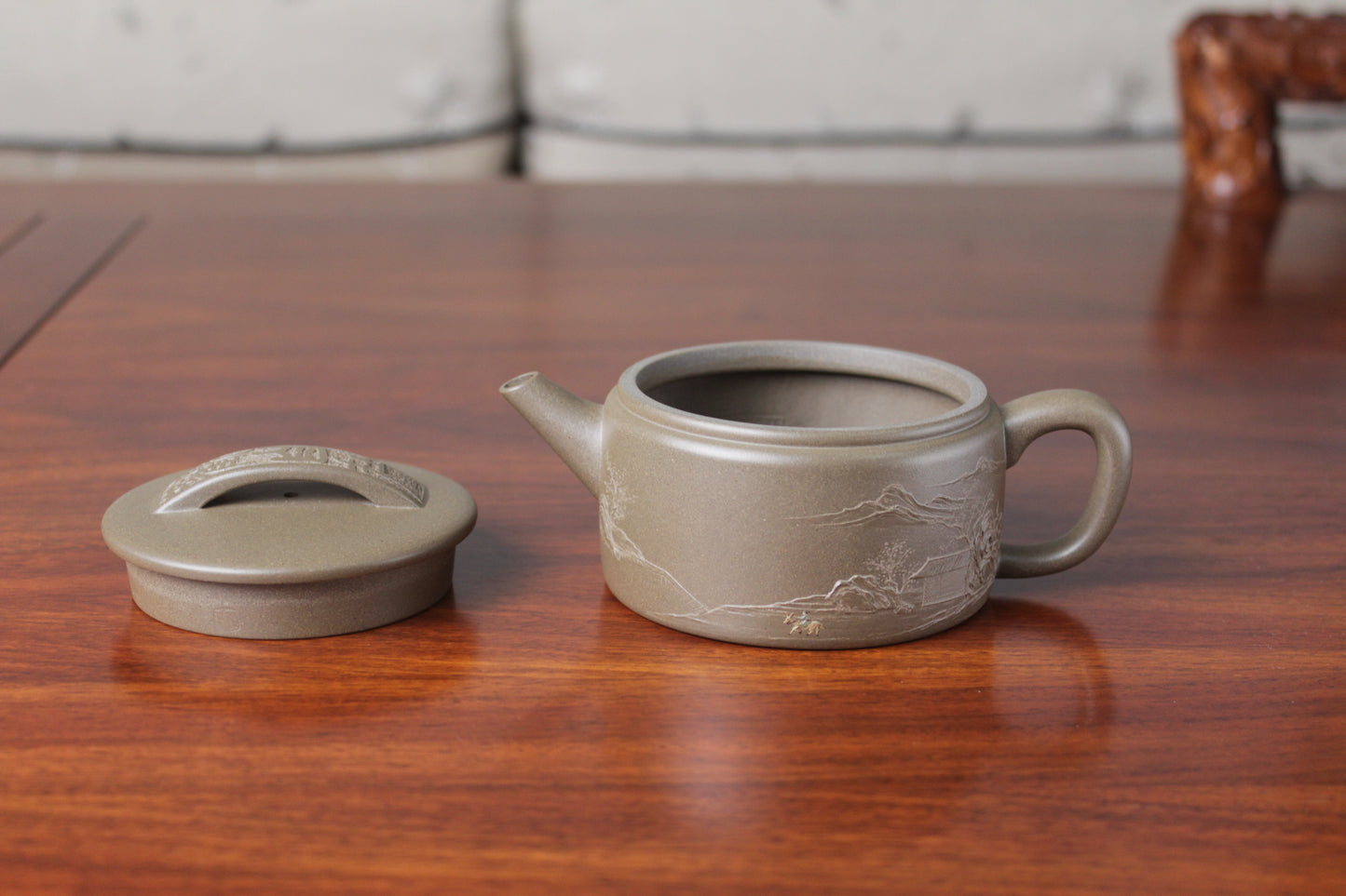 The collectible teapot han wa fully handmade by teapot artist