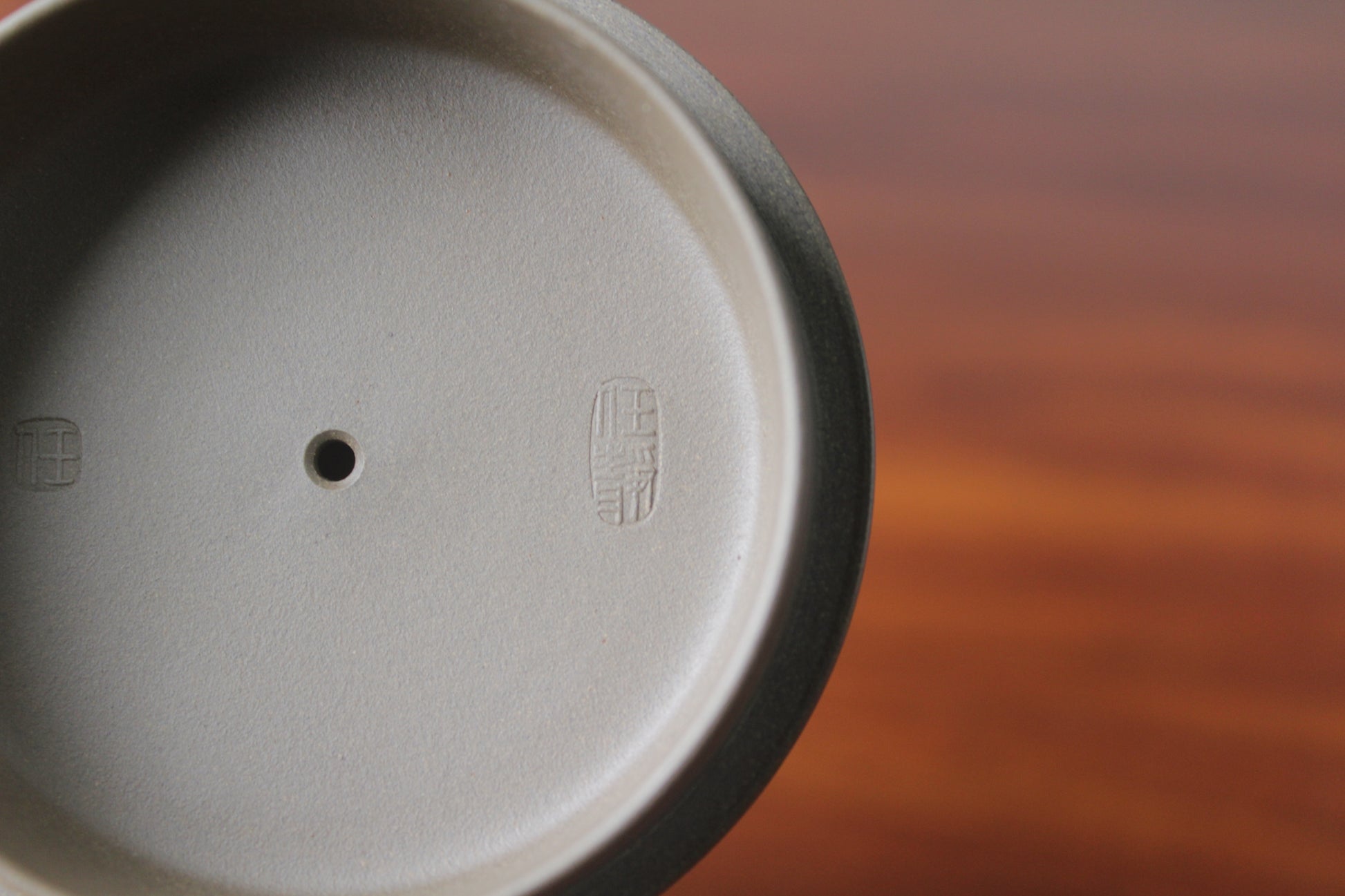 Lid mark of the Collectible teapot han wa