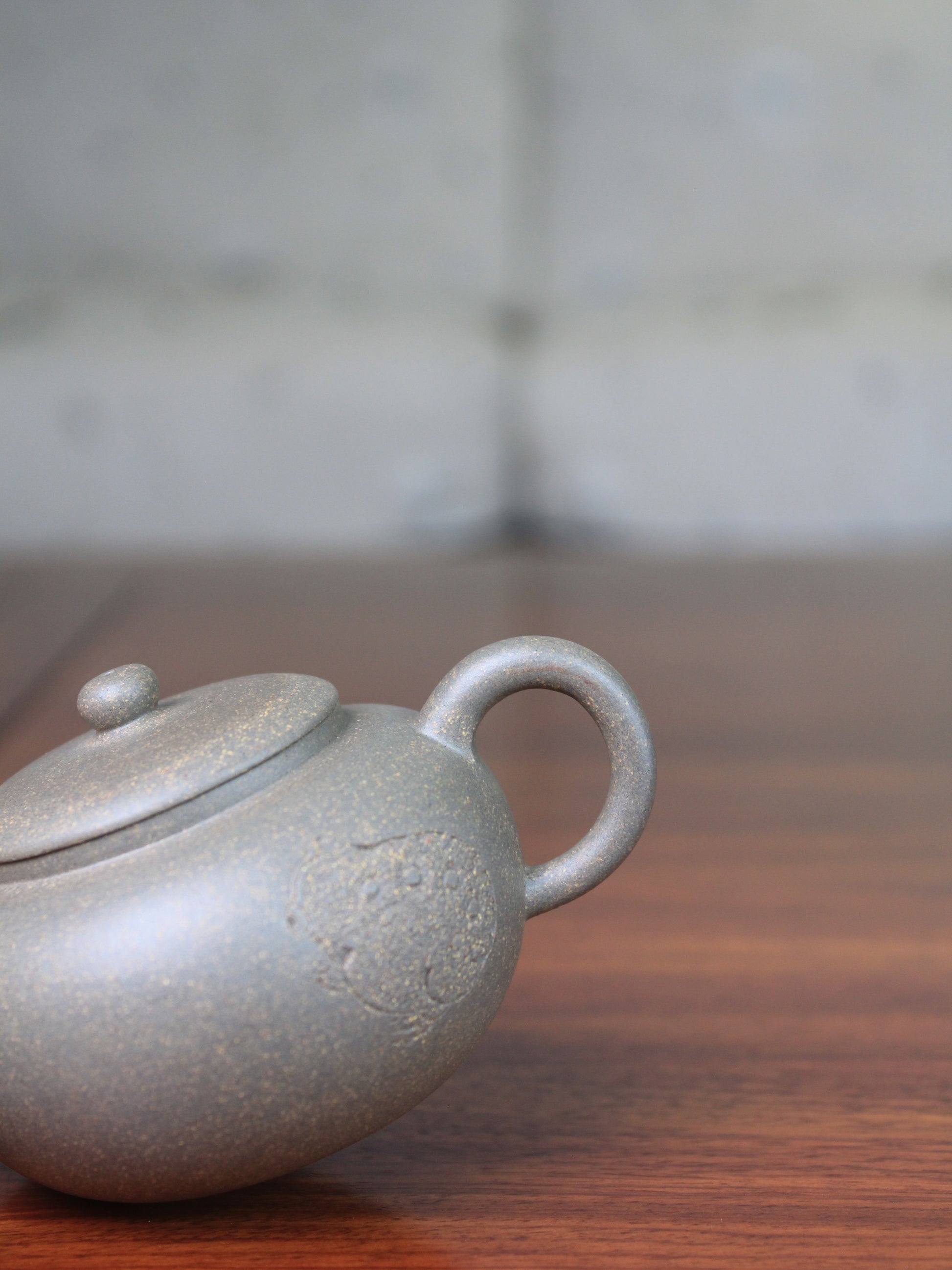 Handle of the Collectible teapot named toad, handmade by teapot artist
