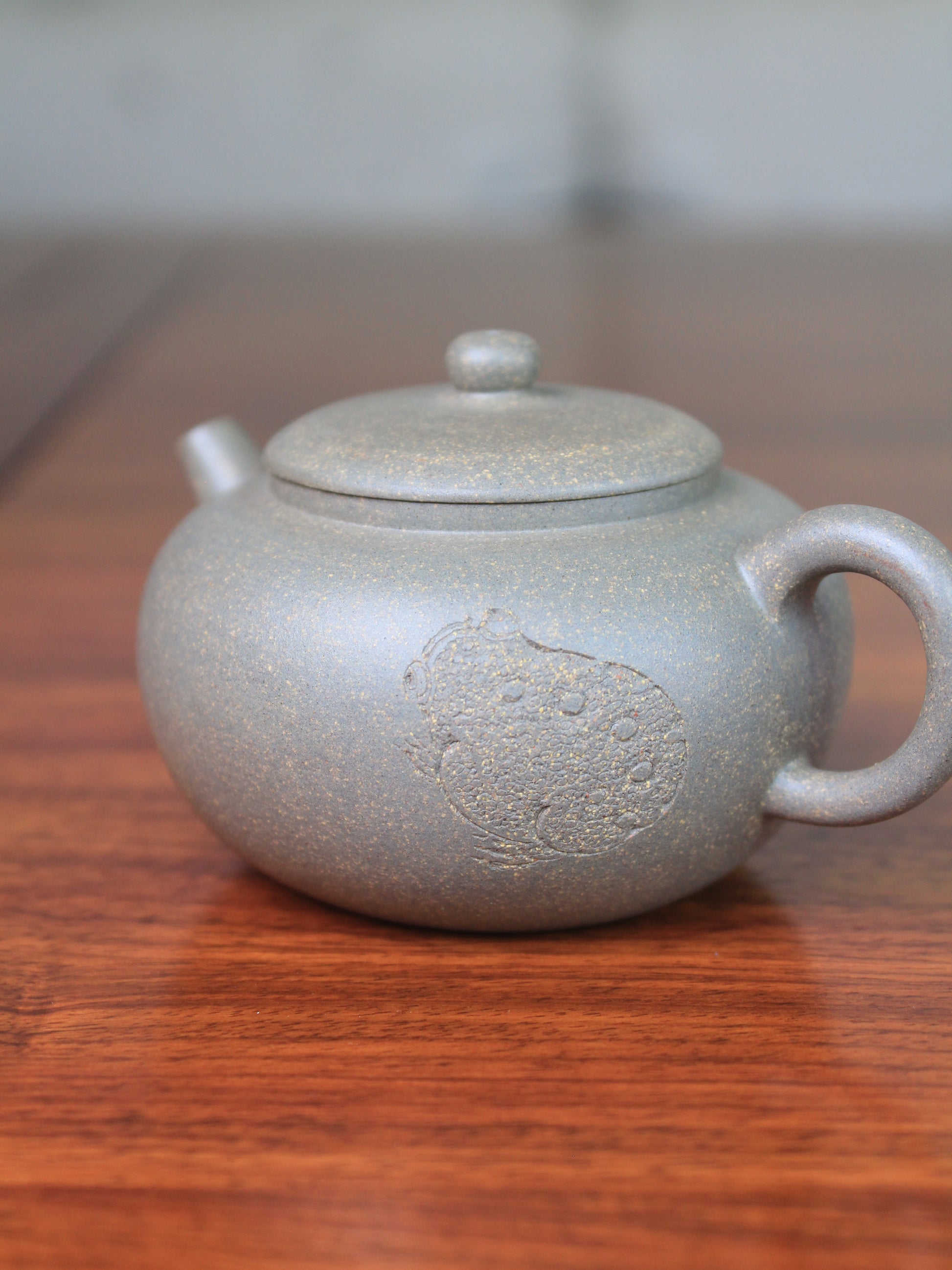Pattern of the Collectible teapot named toad, handmade by teapot artist
