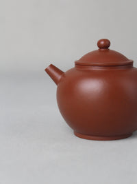 the spout of the collectible Ju Lunzhu teapot
