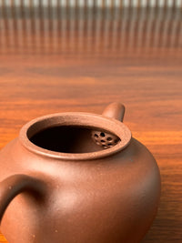 the ball filter of the yixing zisha teapot gao lian zi