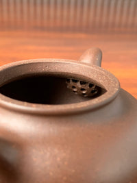 the ball filter of the yixing zisha teapot lian zi