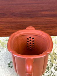 the filter of the beautiful teapot