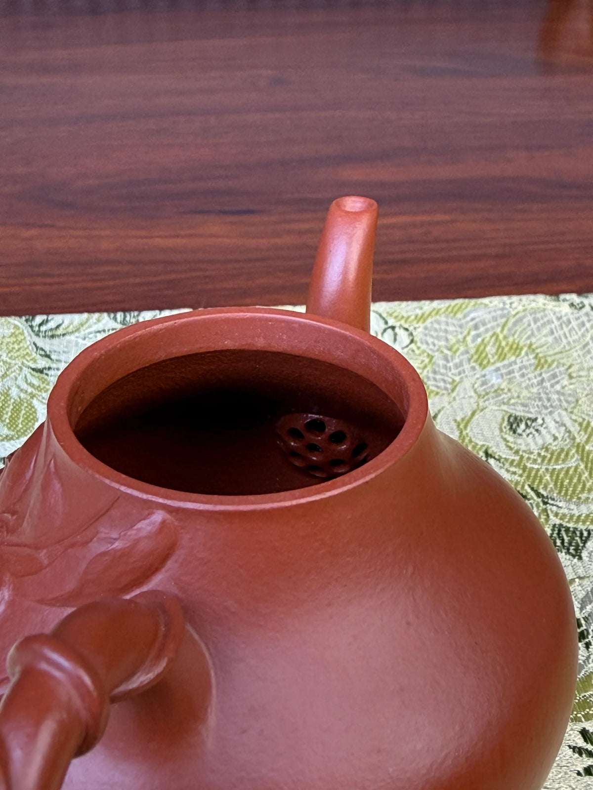 the ball shape filter of the handmade yixing teapot si ting