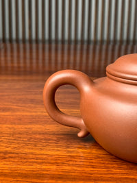 the handle of the handmade yixing teapot