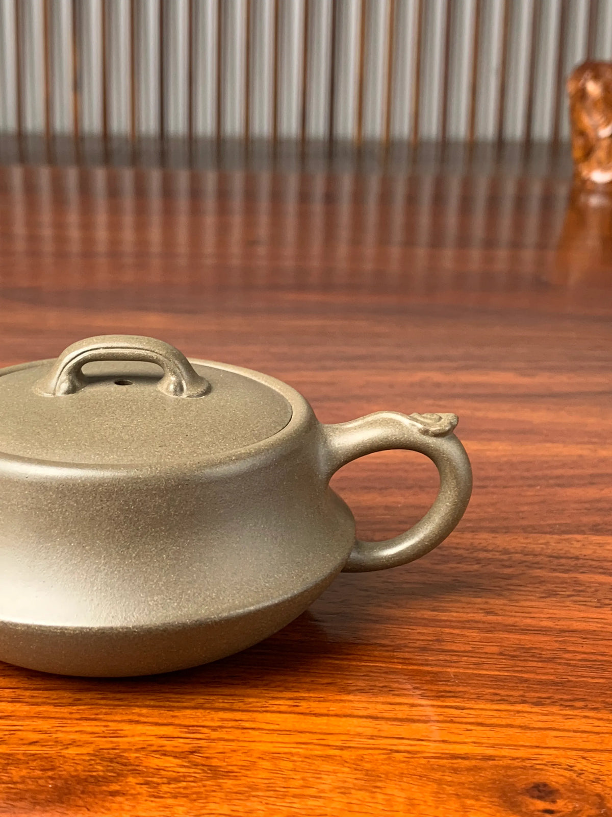 the handle of the teapot artwork ru yi