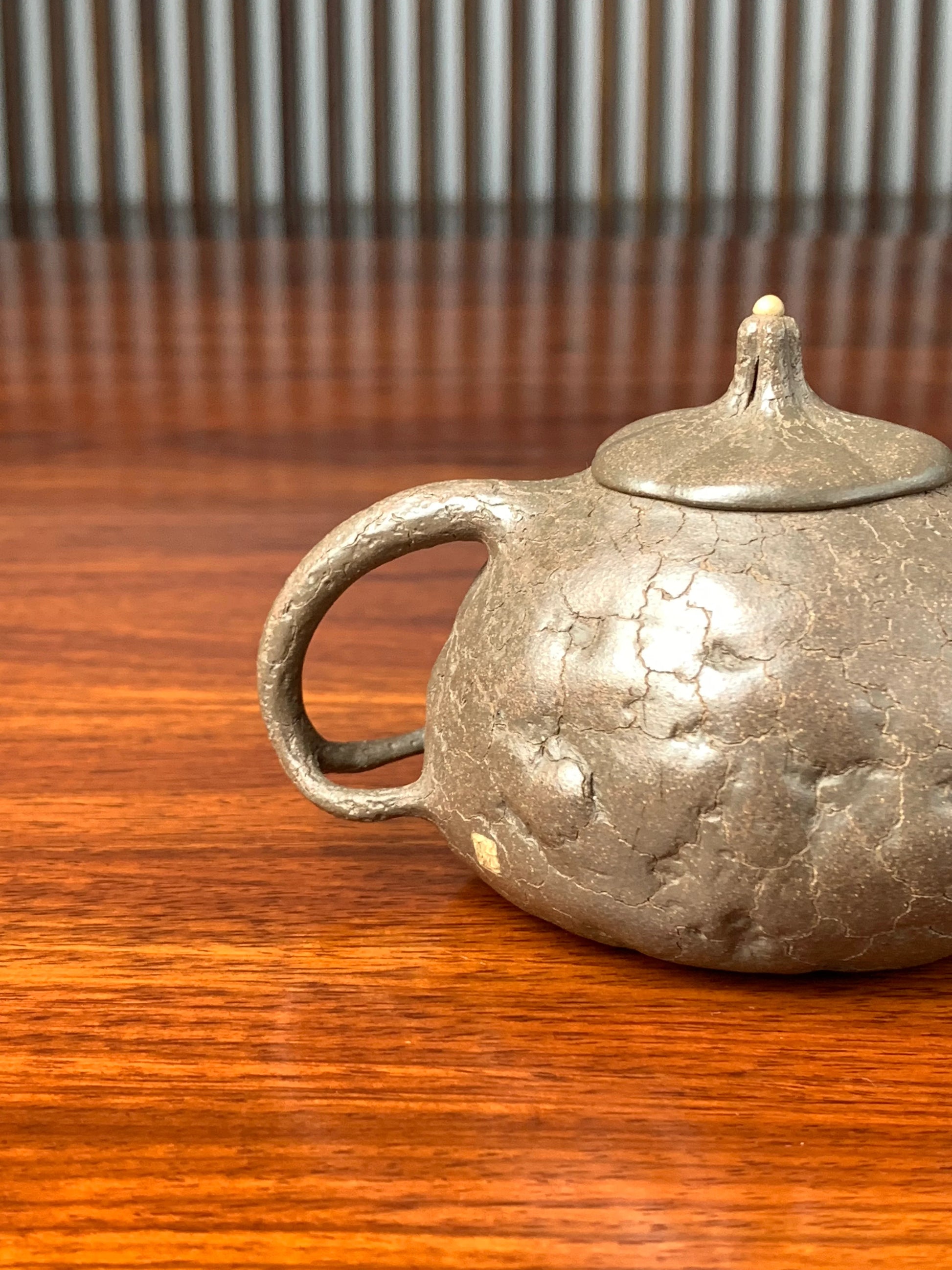 the handle of the collectible teapot named gong chun