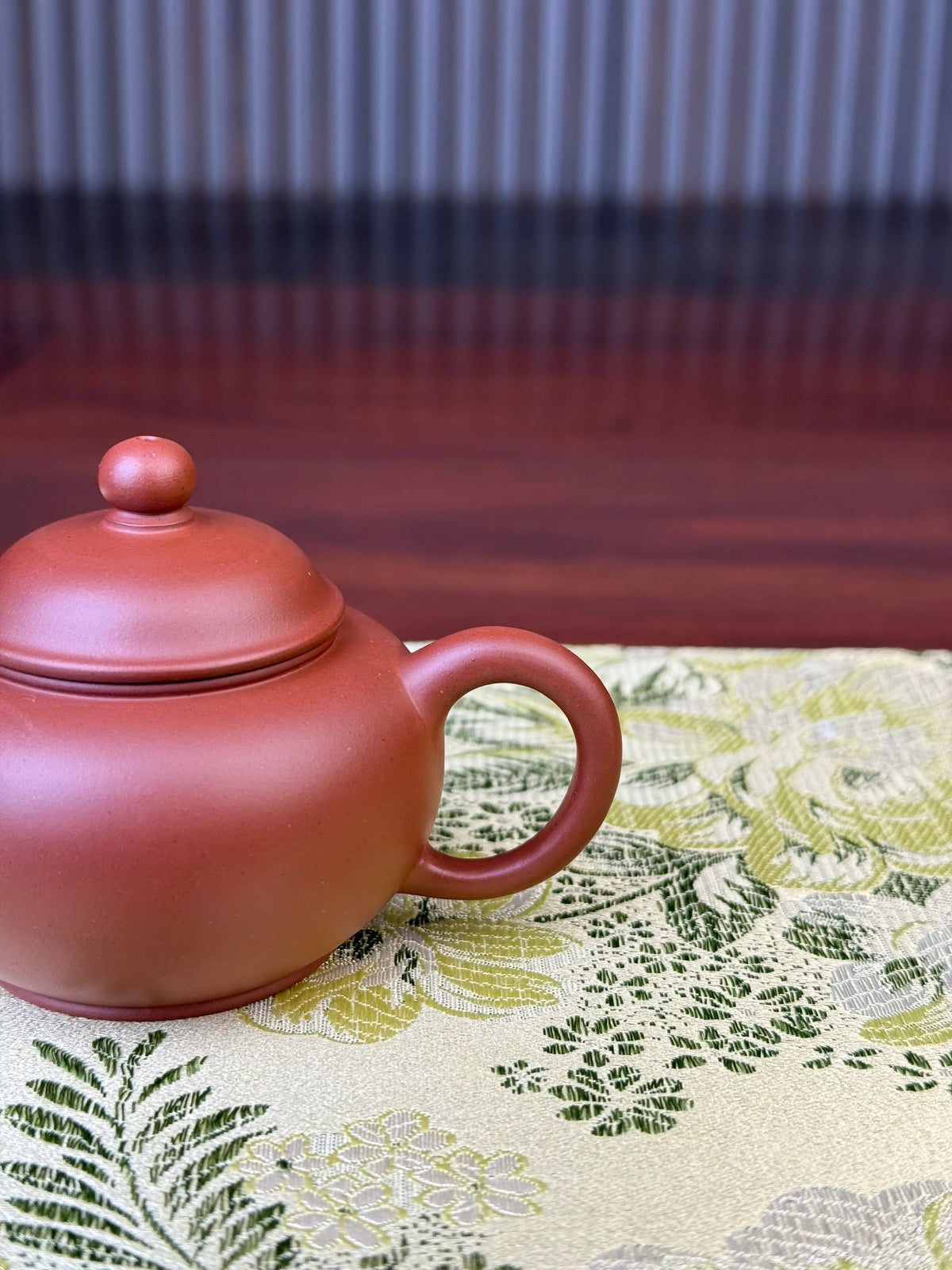 handle of small yixing teapot shui ping designed for one person gongfutea 