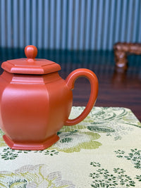 the handle of the handmade yixing teapot liu fang gong deng