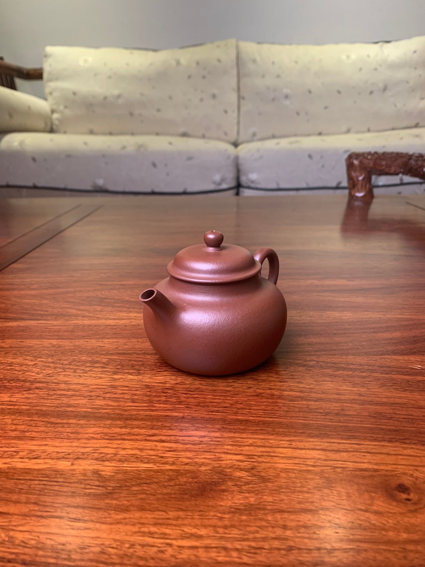 Handmade pottery teapot De Xiu 145ml - SiYuTao Teapot