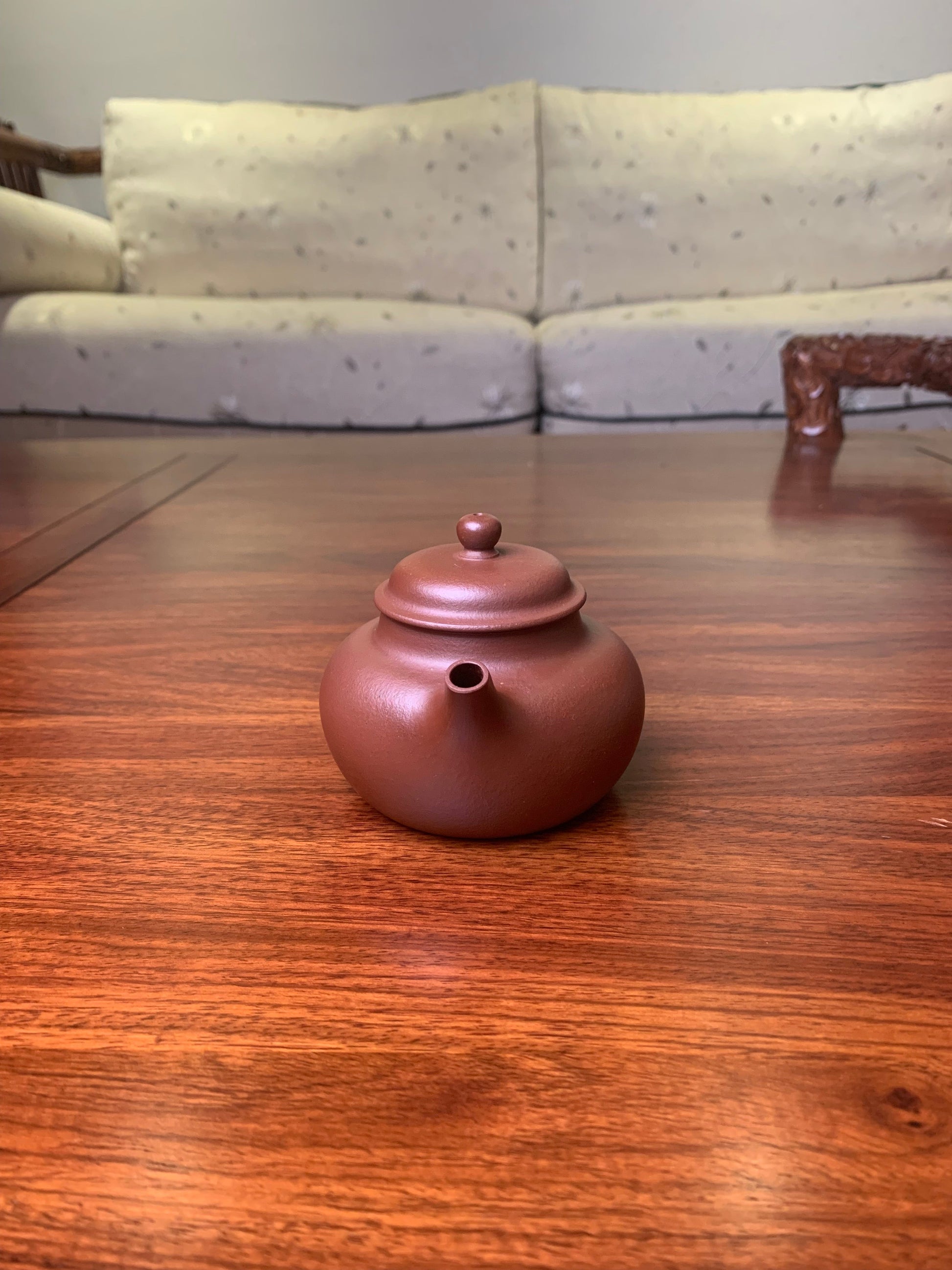 Handmade pottery teapot De Xiu 145ml - SiYuTao Teapot