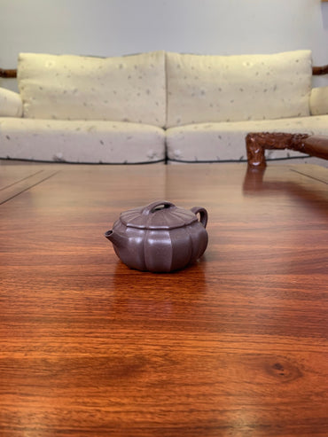 Handmade pottery teapot Han Wa 104ml - SiYuTao Teapot