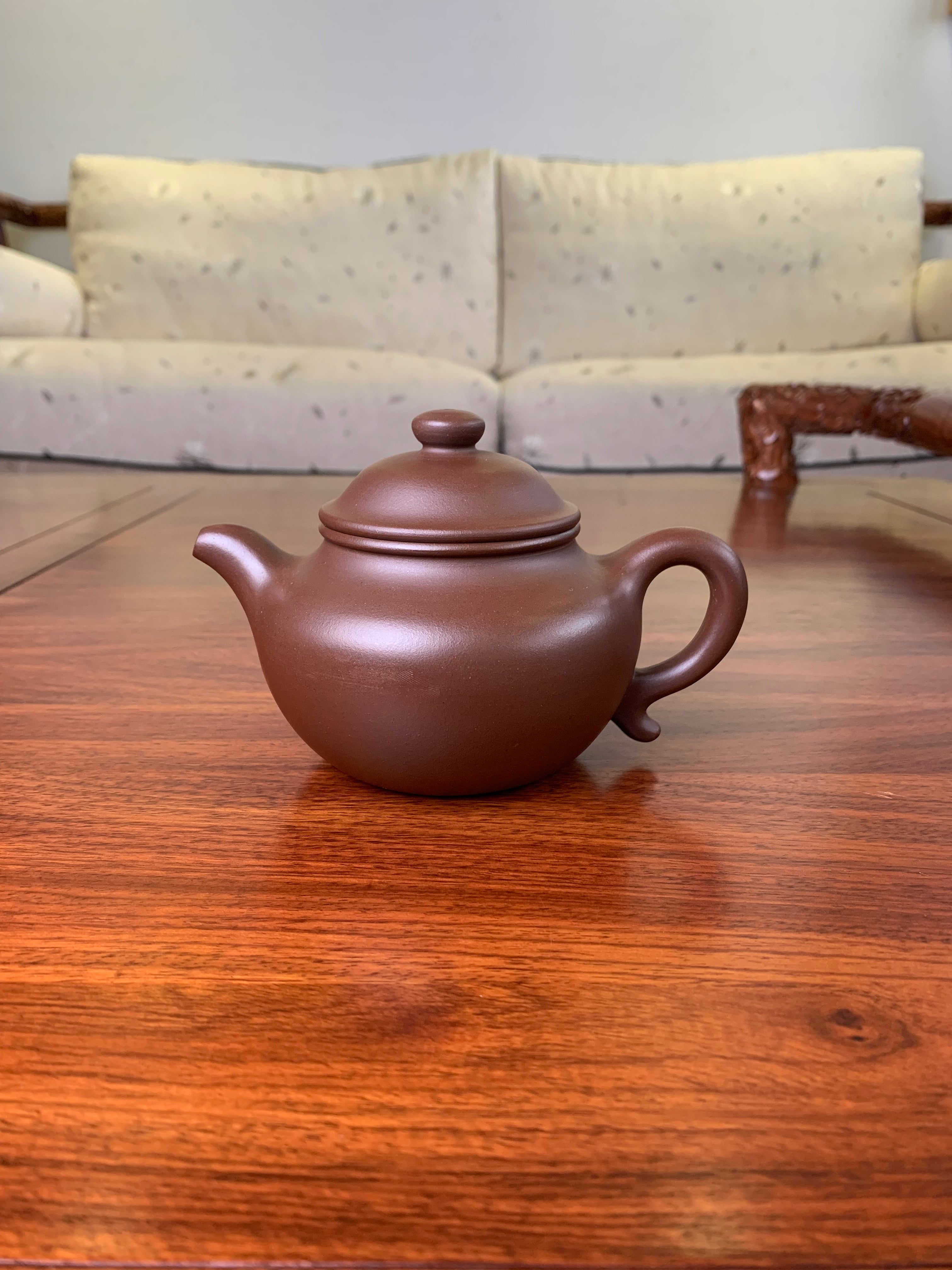 Handmade pottery teapot Lian Zi 300ml fully handmade - SiYuTao Teapot